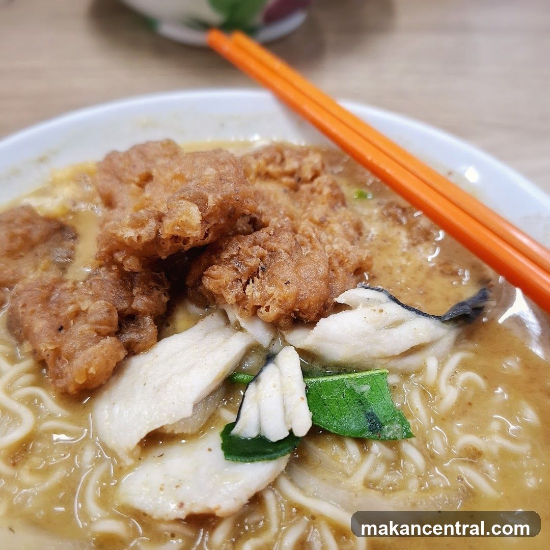 Fish and Fried Fish Noodles