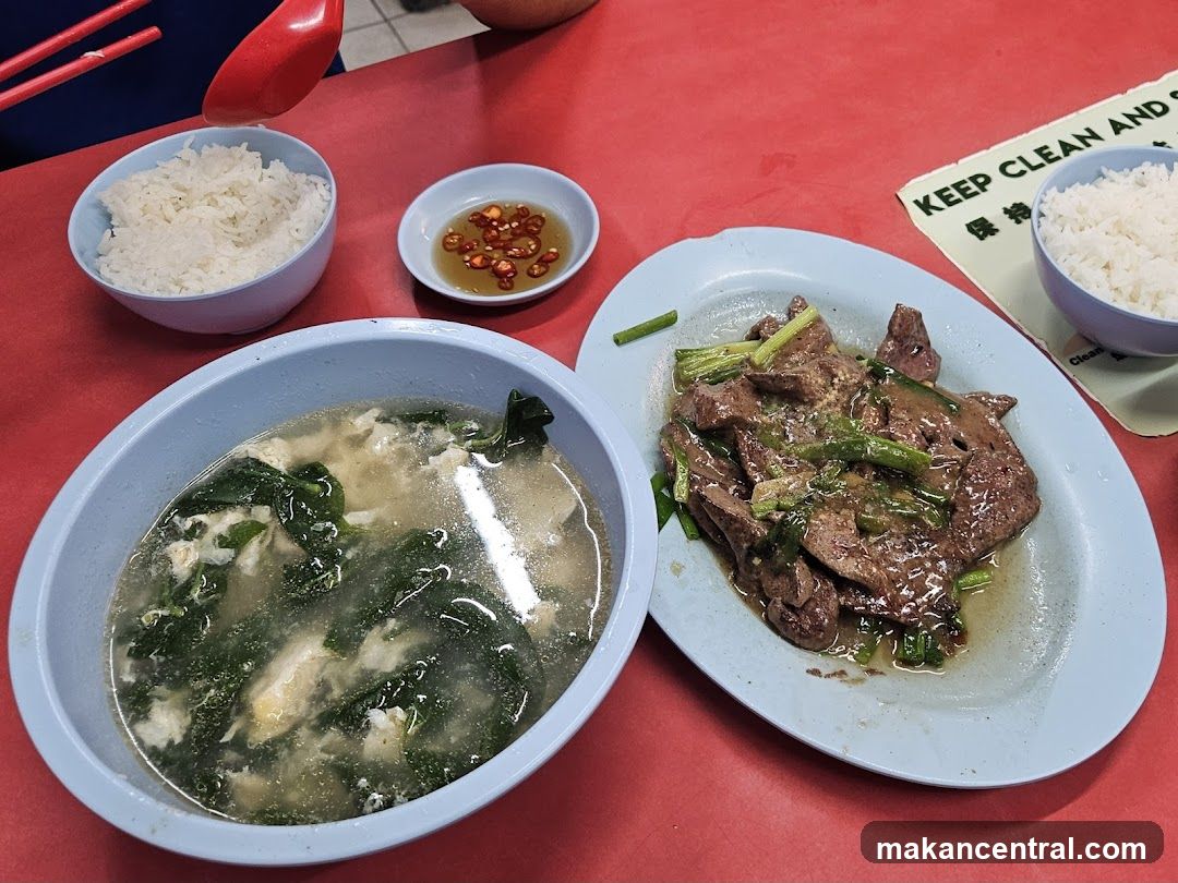 Yuet Loy Cooked Food