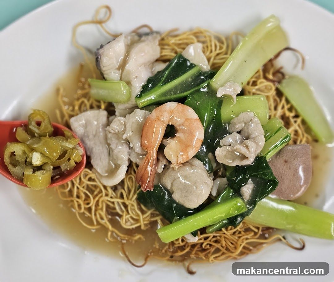 Crispy Noodles with Seafood and Pork