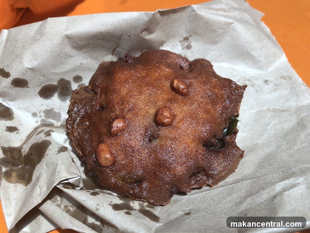 Fried Snack with Peanuts