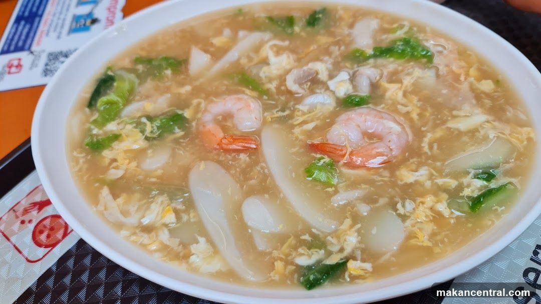 Seafood and Rice Cake Soup