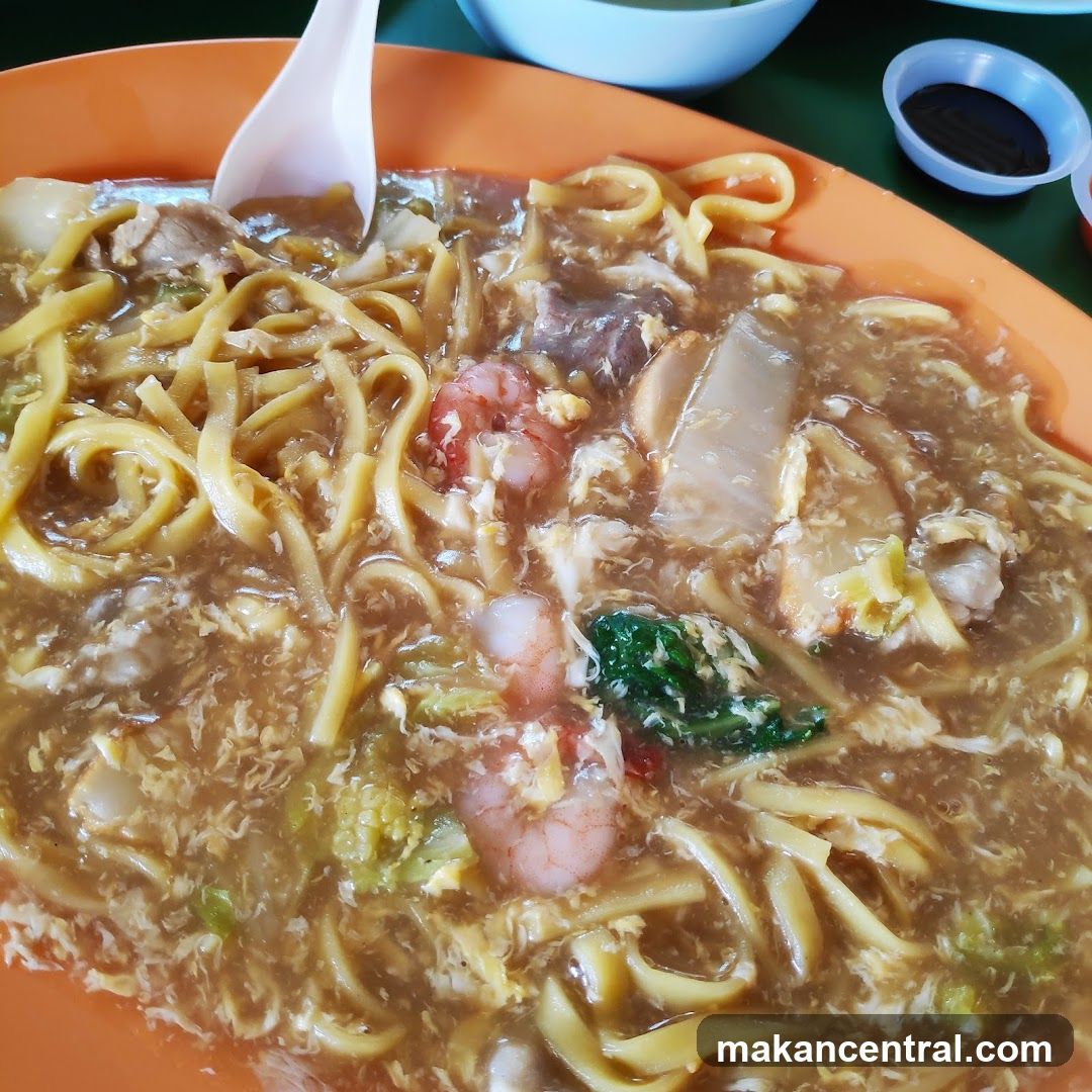 Noodles with Seafood and Meat