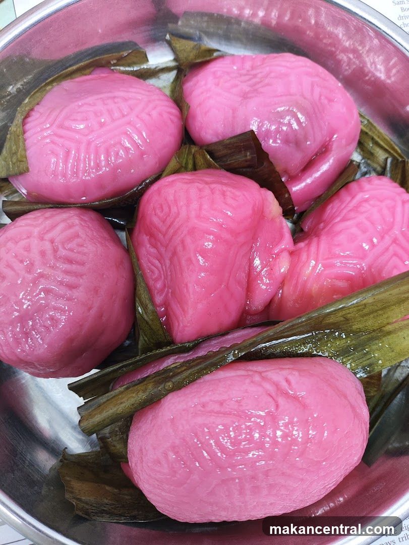 Pink Ang Ku Kueh