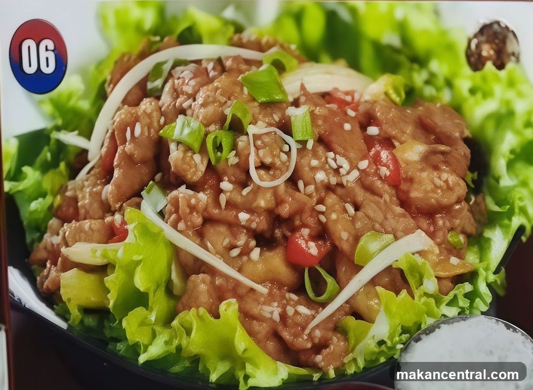 Spicy Meat Dish with Lettuce