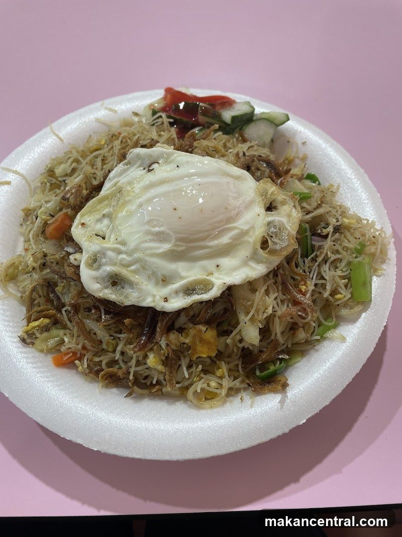 Fried Noodles with Egg