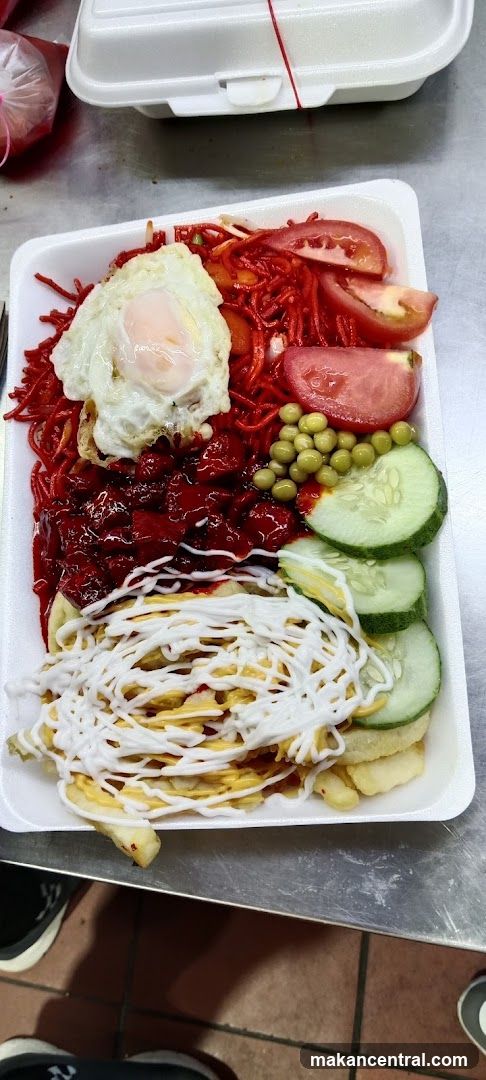 Noodles with Fried Egg and Sides