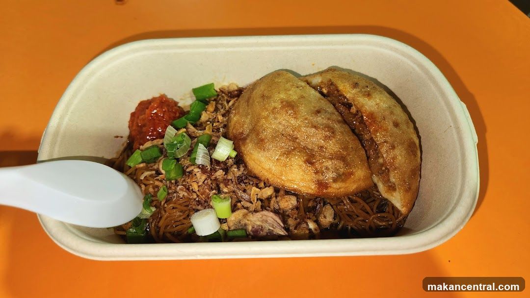 Noodles with Fried Dumplings