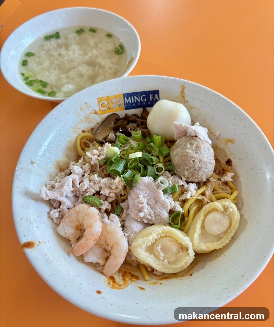 Noodles with Seafood and Meat