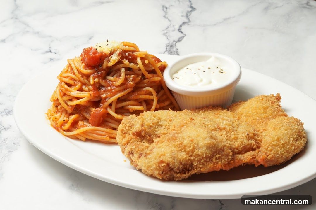 Spaghetti with Fried Chicken and Dip