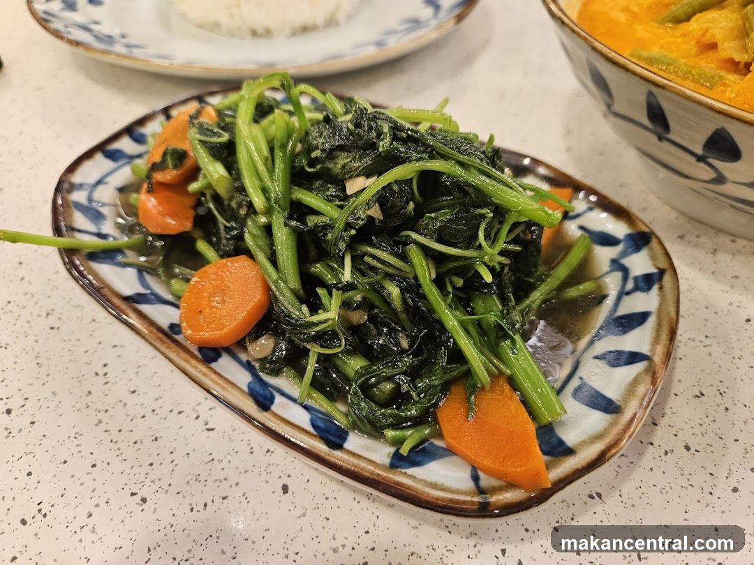 Stir-fried Water Spinach with Carrots