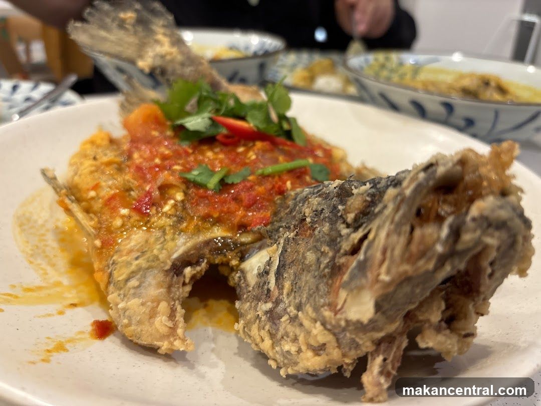 Fried Fish with Chili Sauce