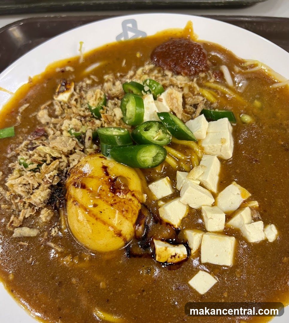 Noodle Dish with Egg and Tofu