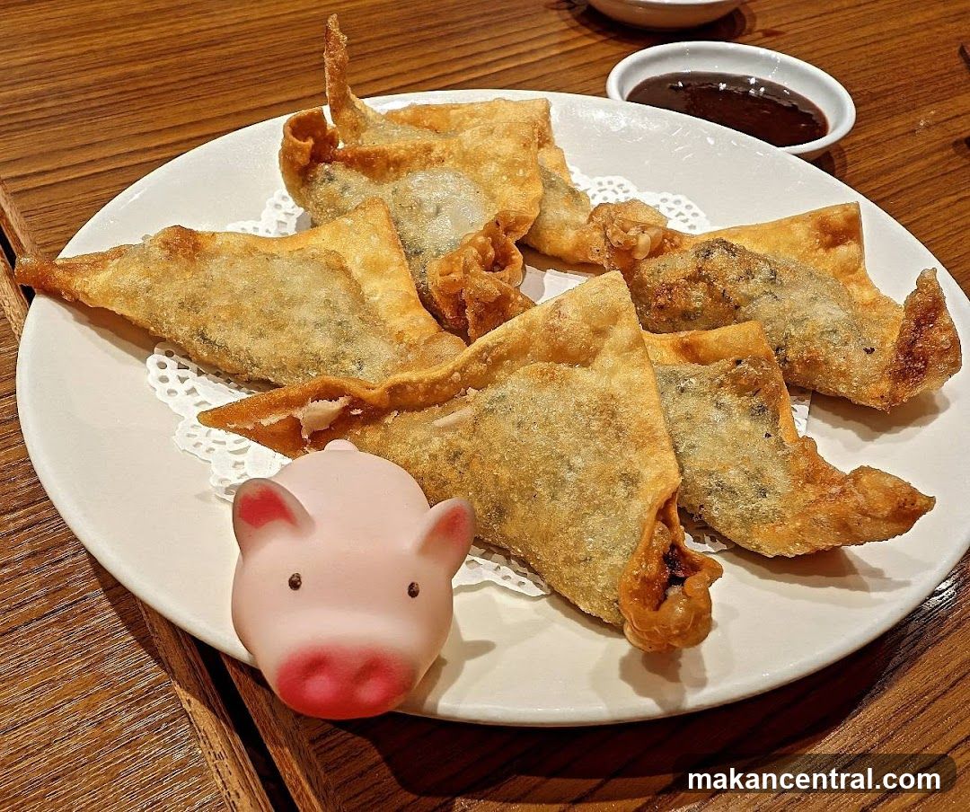 Fried Wontons with Dipping Sauce