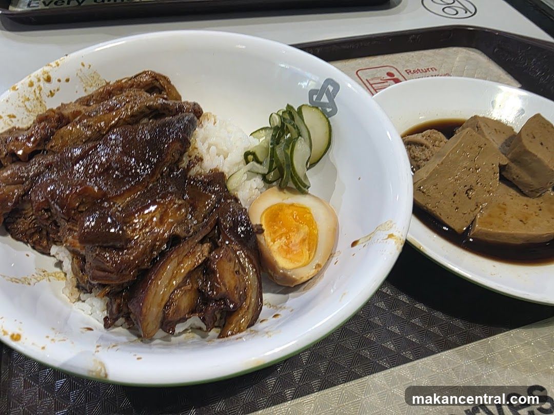 Braised Pork Rice with Side Dishes