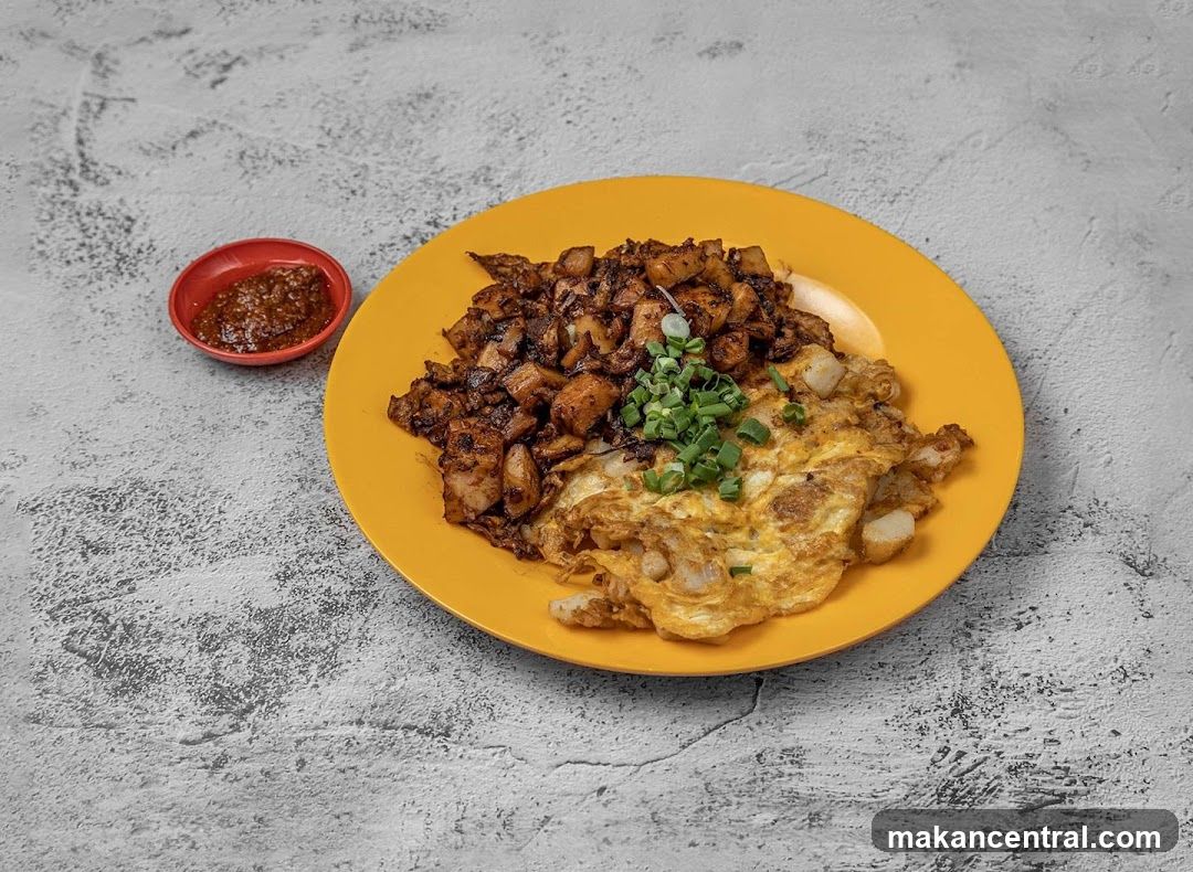 Fried Carrot Cake with Omelette