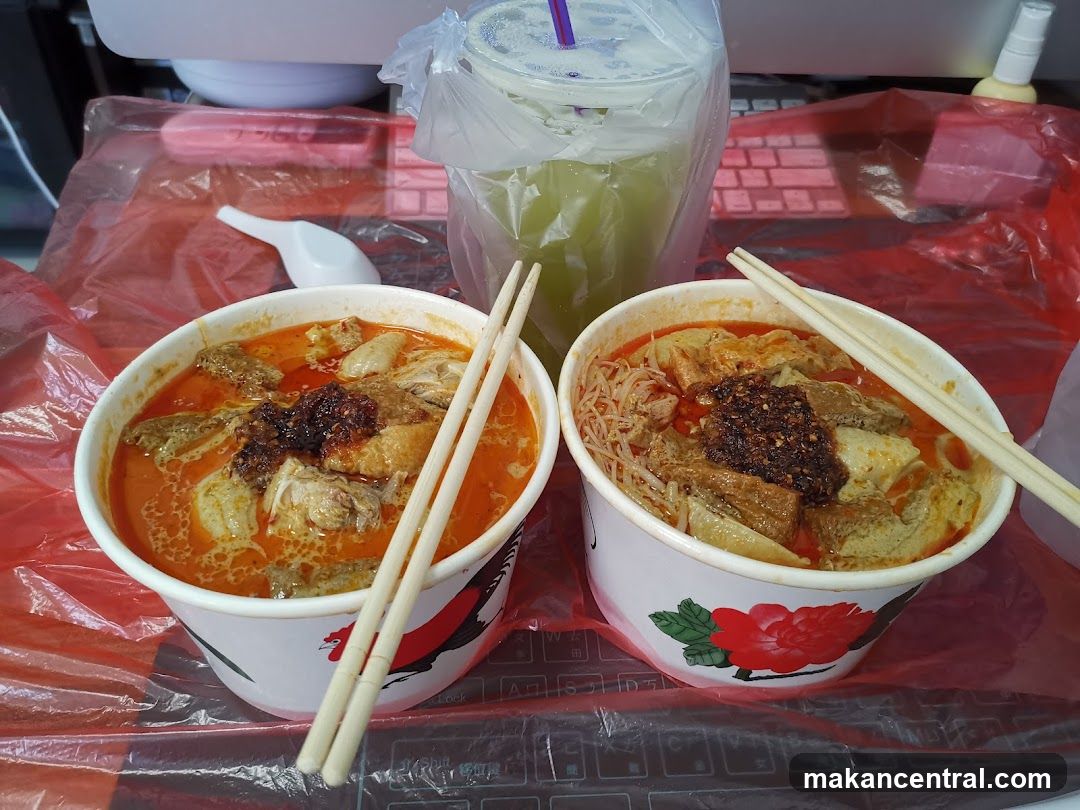 Curry Noodles and Drink