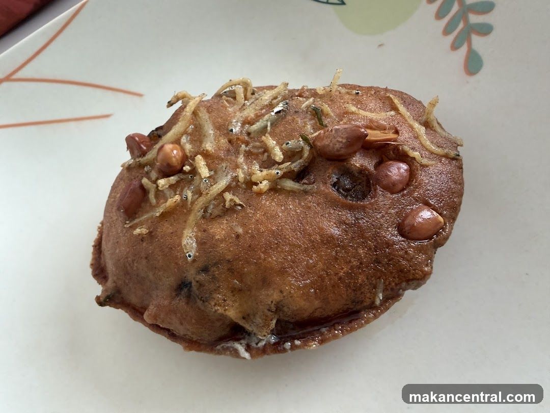 Fried Snack with Peanuts and Anchovies