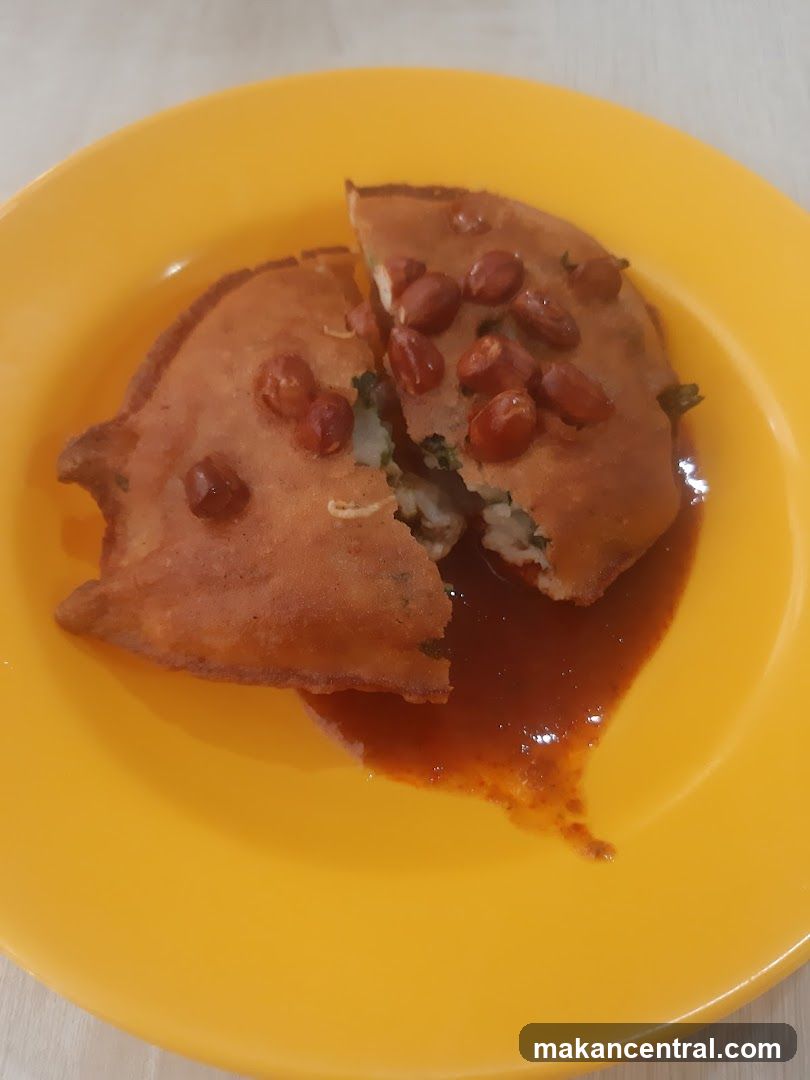 Fried Snack with Peanuts and Sauce