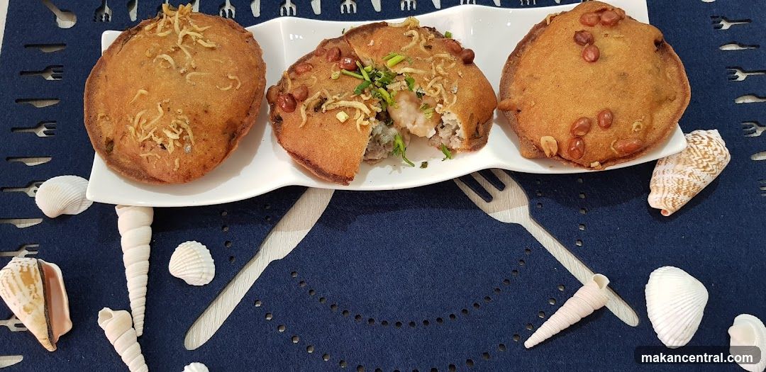 Fried Patties with Peanuts and Herbs