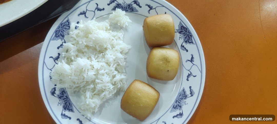 Steamed Buns with Rice
