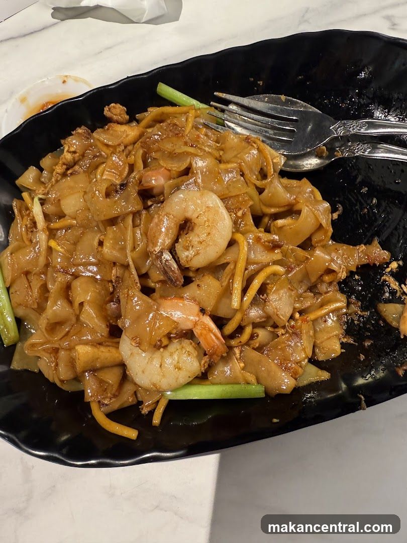 Stir-fried noodles with shrimp