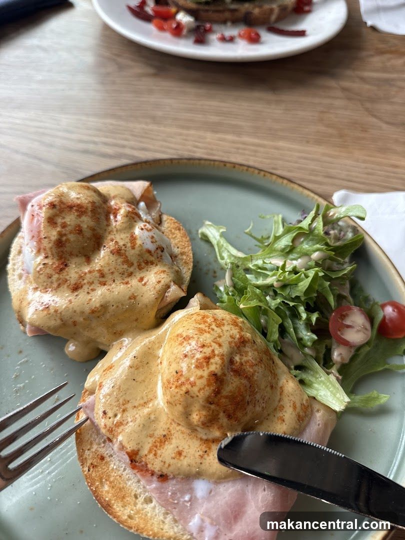 Eggs Benedict with Ham