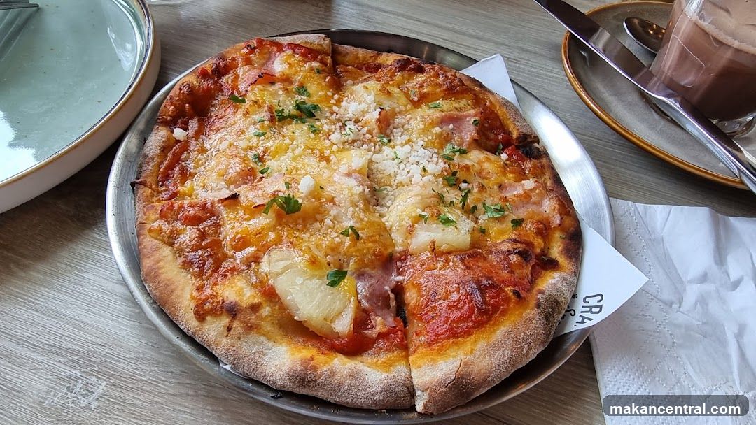 Hawaiian Pizza and Hot Chocolate