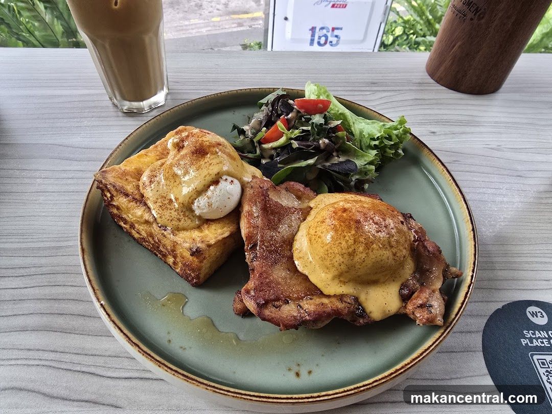Eggs Benedict with Chicken and Toast