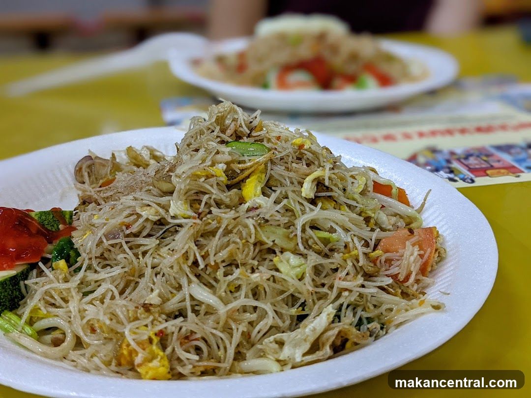 Stir-fried noodles with vegetables