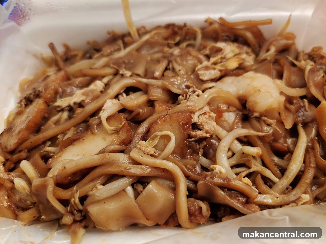 Stir-fried noodles with shrimp