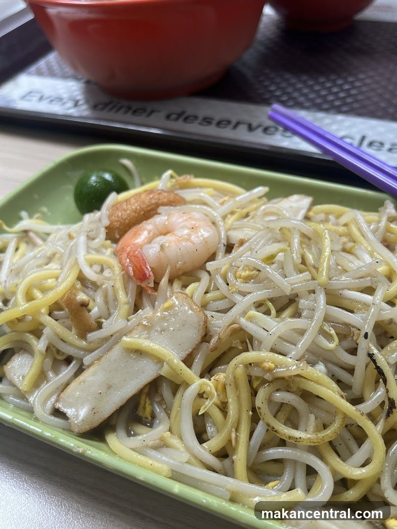 Noodles with Shrimp and Fish Cake