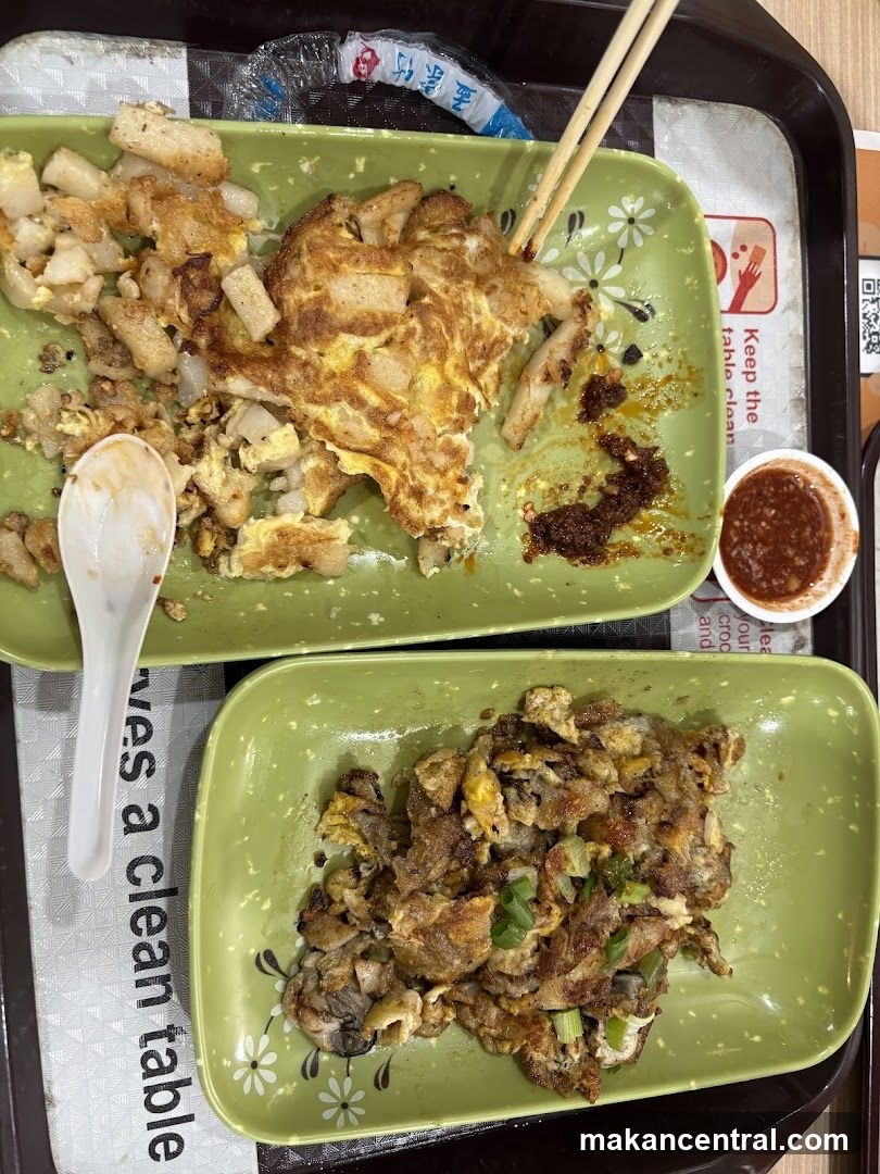Fried Oyster Omelet and Carrot Cake