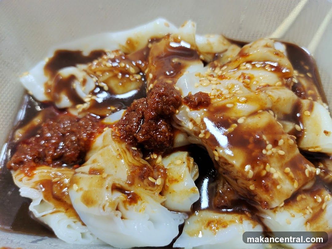 Cheung Fun with Sauce and Sesame Seeds