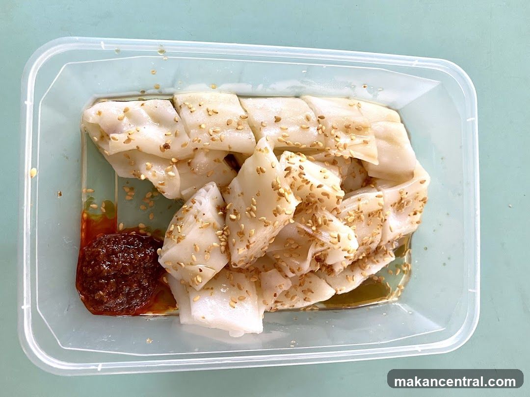 Chee Cheong Fun with Chili Paste