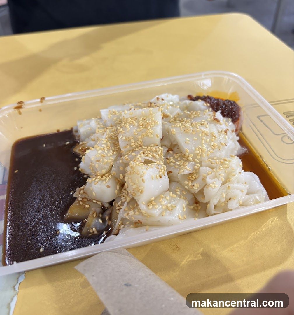 Rice Noodle Rolls with Sesame Seeds