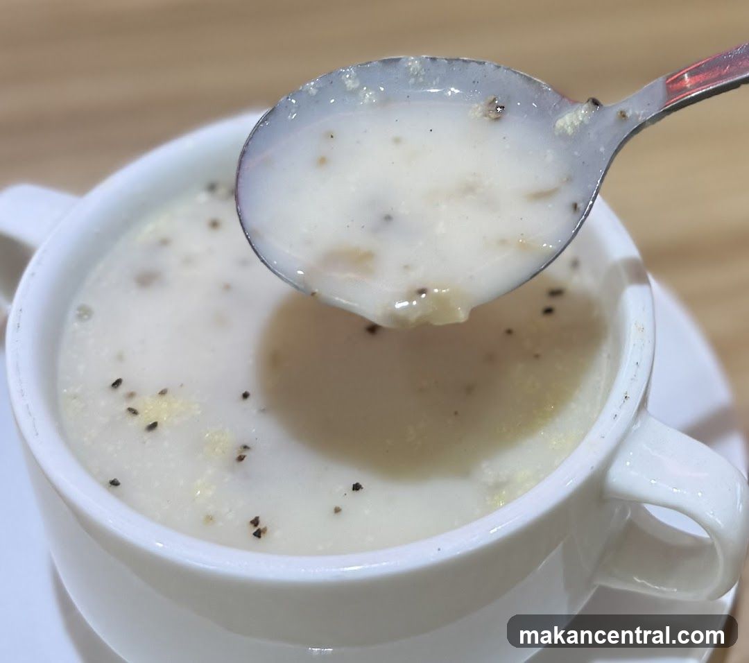 Creamy Soup with Black Pepper