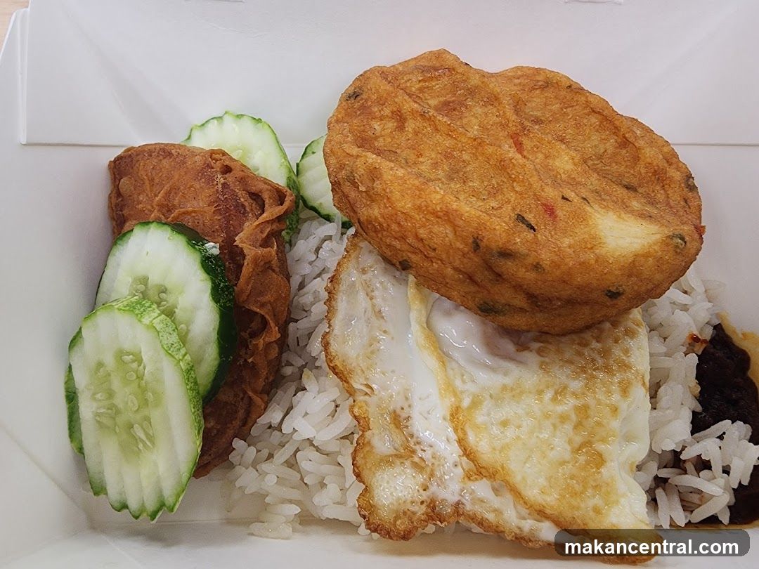 Rice dish with fried items