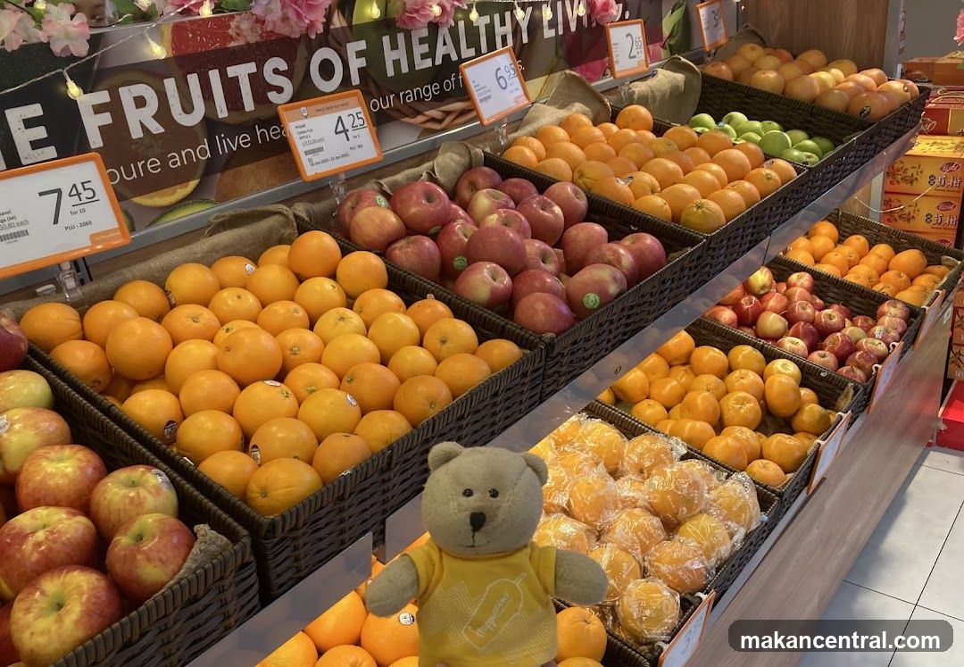 Fresh Fruits Display