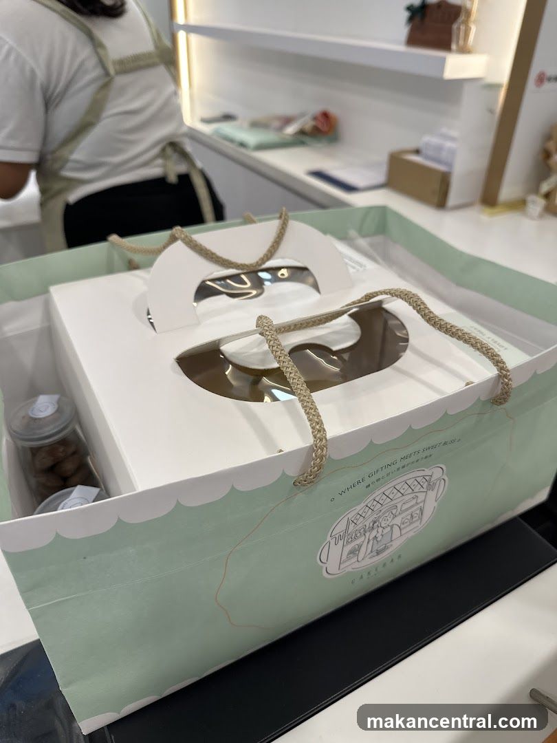 Gift Bag with Cakes