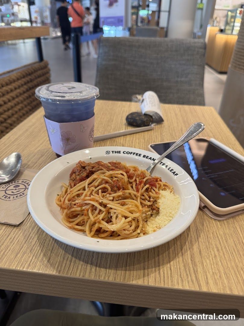 Spaghetti and Drink at The Coffee Bean & Tea Leaf