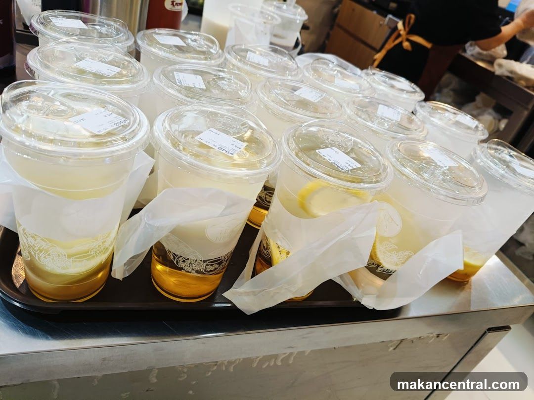 Beverage Cups on Tray