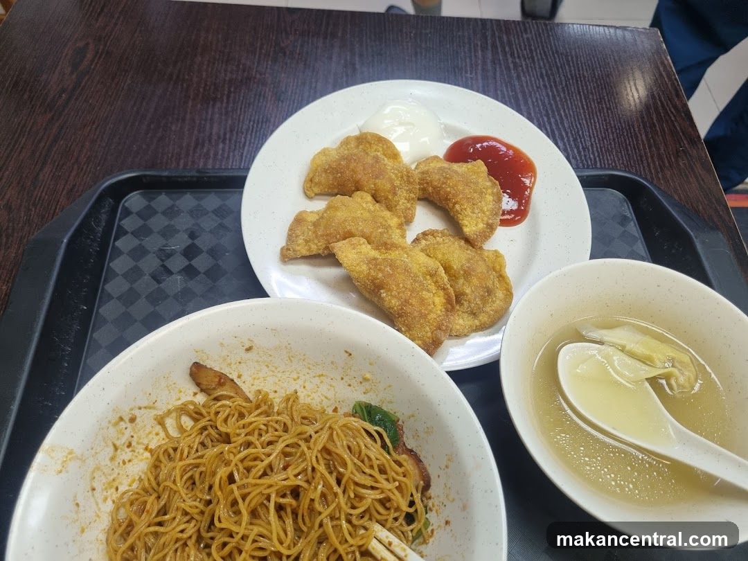 Fried Dumplings with Noodles and Soup