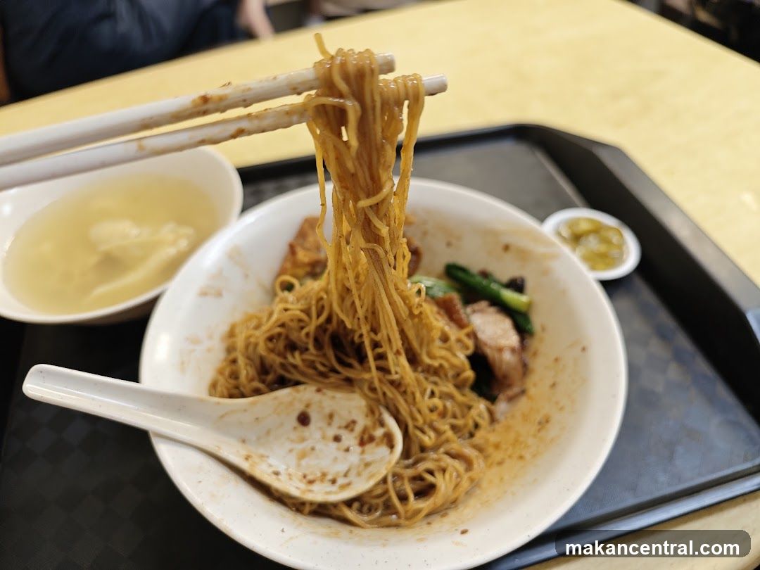 Noodles with Meat and Greens