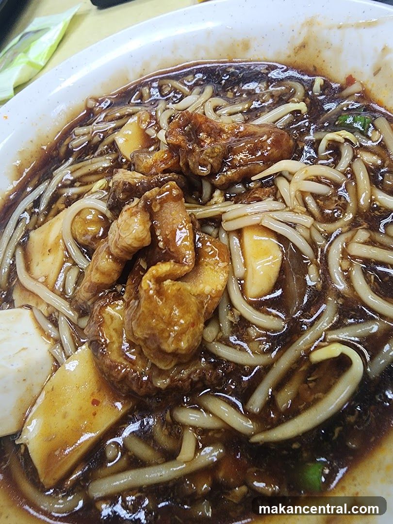 Noodles with Gravy and Meat