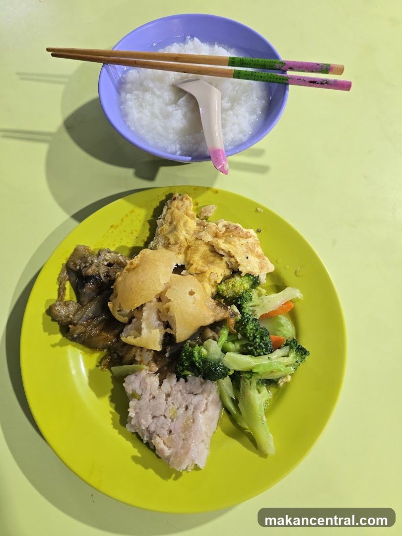 Congee with side dishes