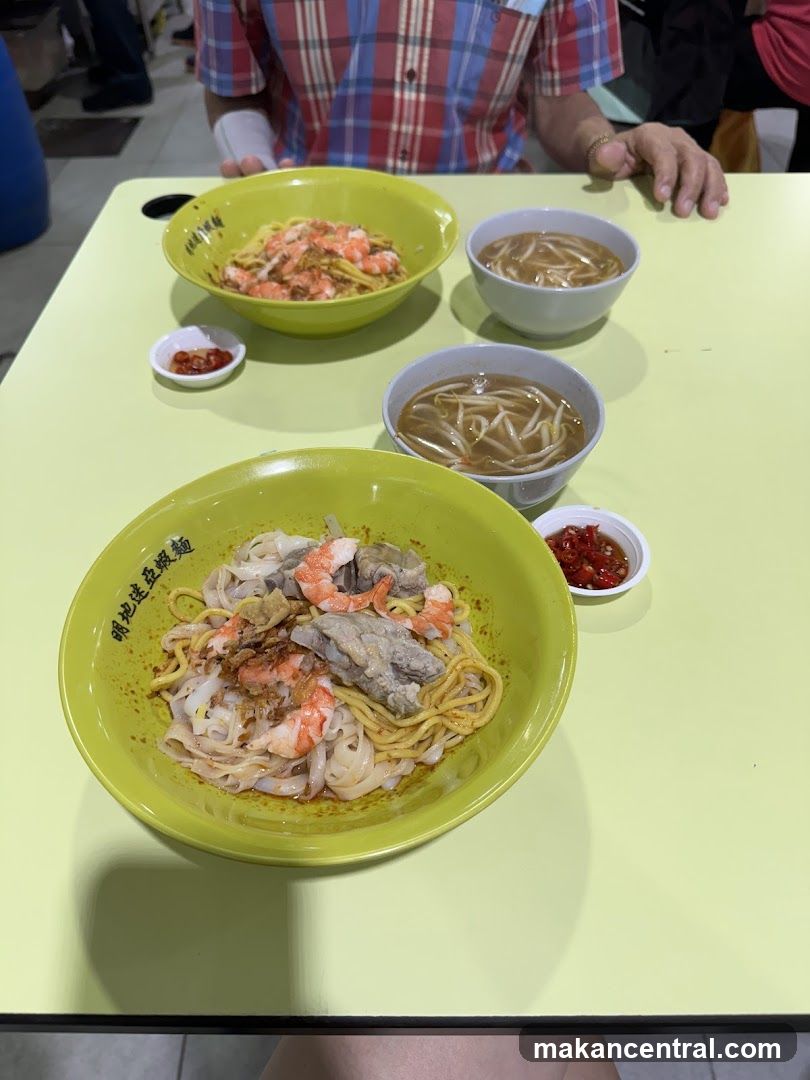Noodles with Shrimp and Meat