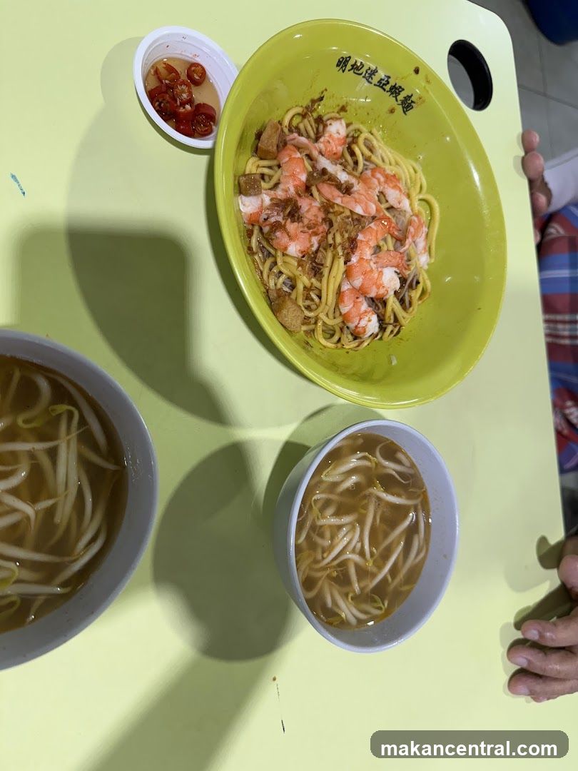 Noodles with Shrimp and Bean Sprouts