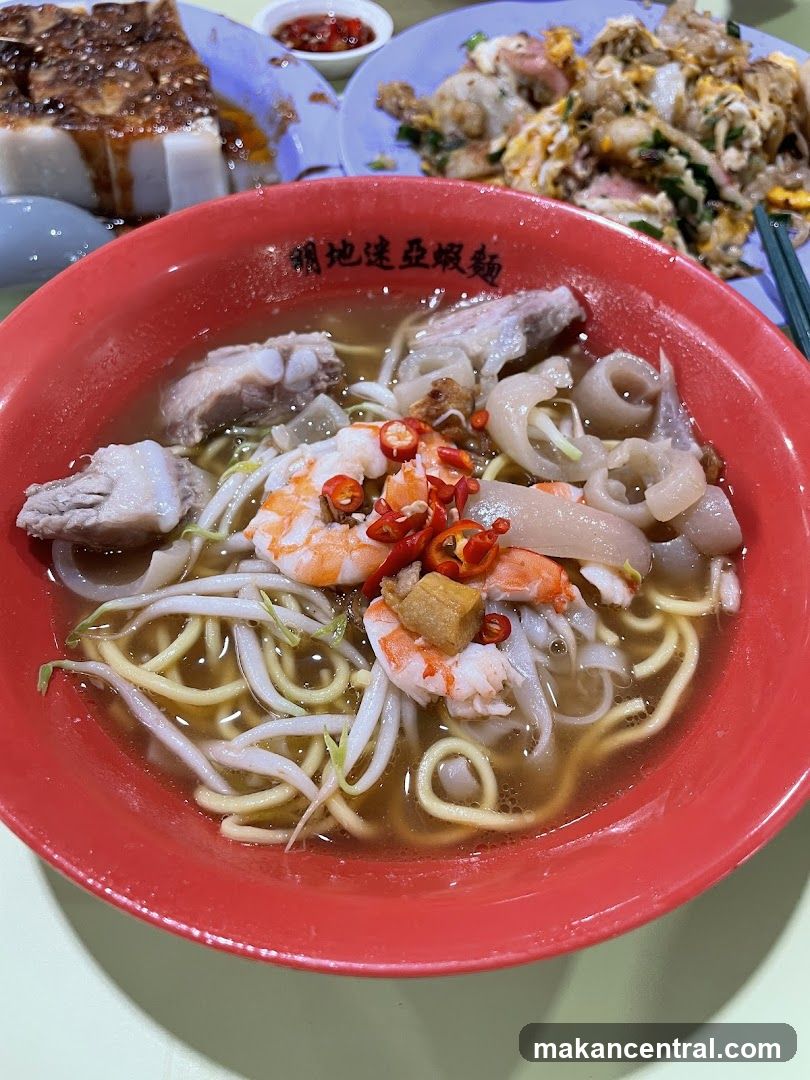 Noodle Soup with Shrimp and Pork Ribs