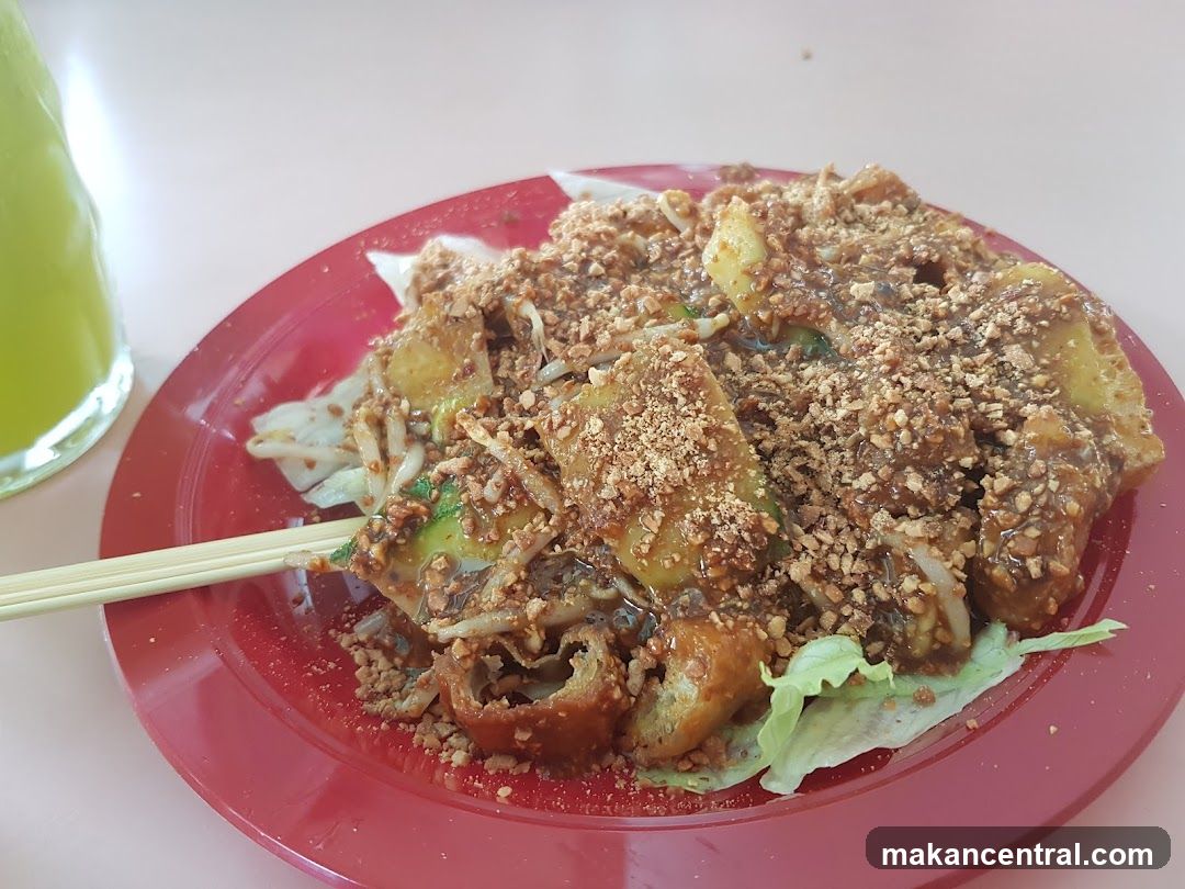 Rojak with Peanuts and Drink
