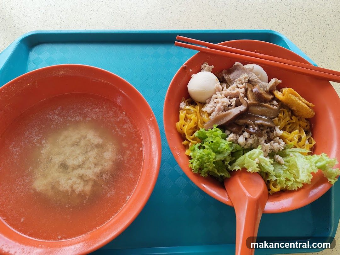 Noodles with Minced Meat and Mushrooms